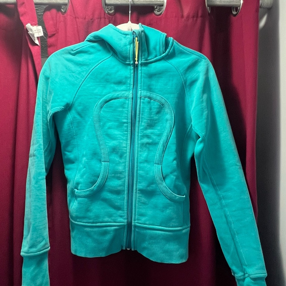 Lululemon Scuba Size 4